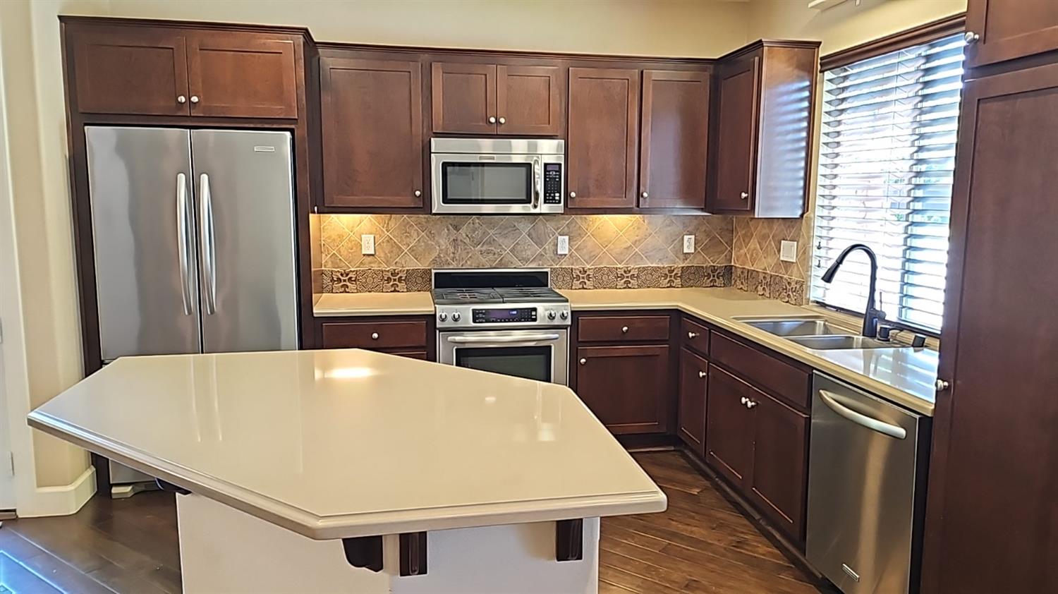 1000 Landmark Circle Lincoln, CA 95648 - Photo 4 of 45