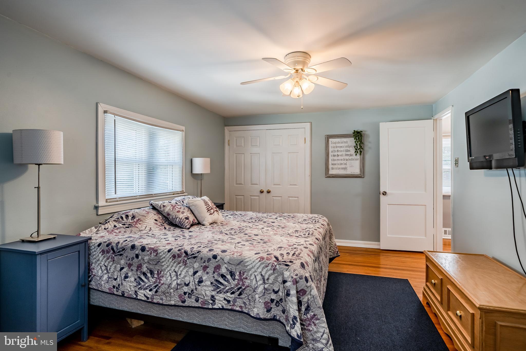 876 Cricket Road Secane, PA 19018 - Photo 23 of 37 Primary bedroom closet view