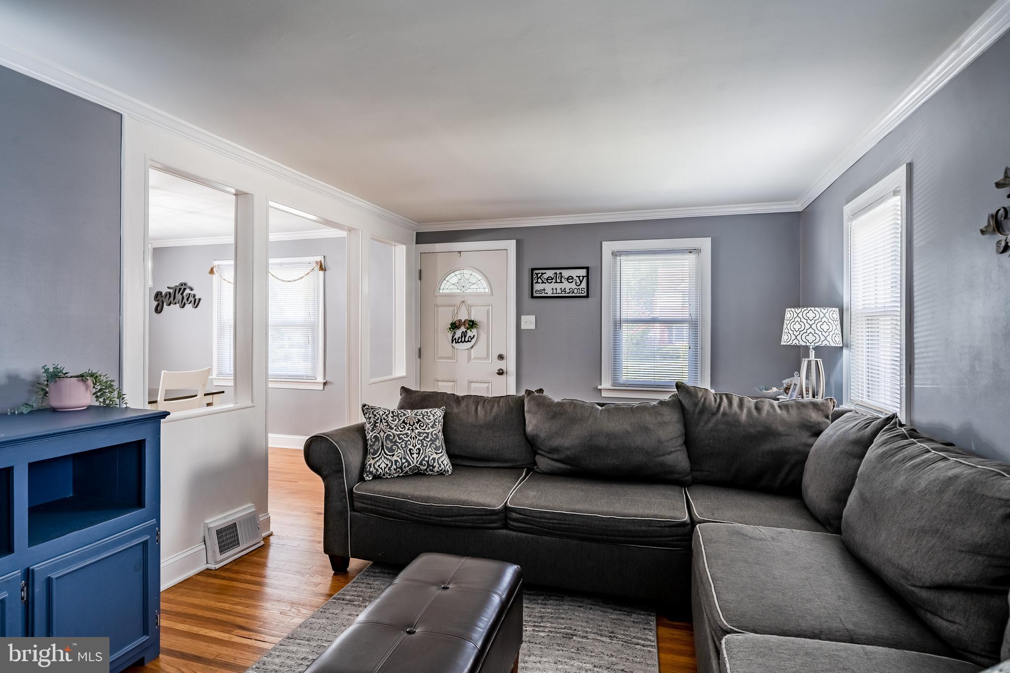 876 Cricket Road Secane, PA 19018 - Photo 9 of 37 Living room view from stairs