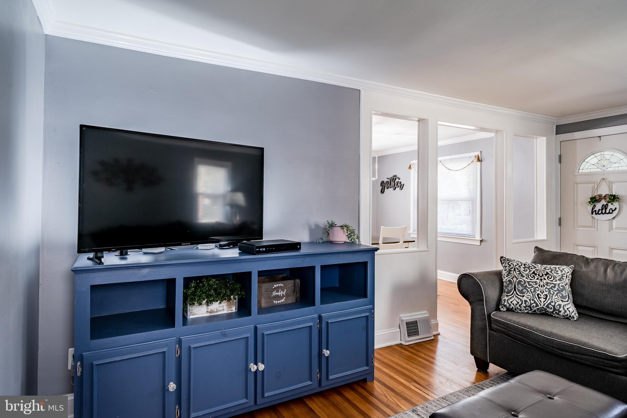 876 Cricket Road Secane, PA 19018 - Photo 10 of 37 Living room view from near stairs