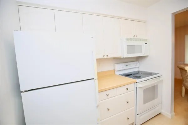 $199,000 | 1713 Belleair Forest Drive, Unit C, Belleair, FL 33756