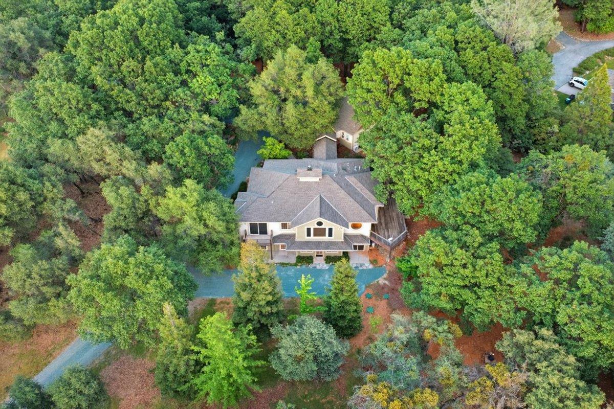 12531 Lowhills Road Nevada City, CA 95959 - Photo 90 of 92 an aerial view of a house with a yard