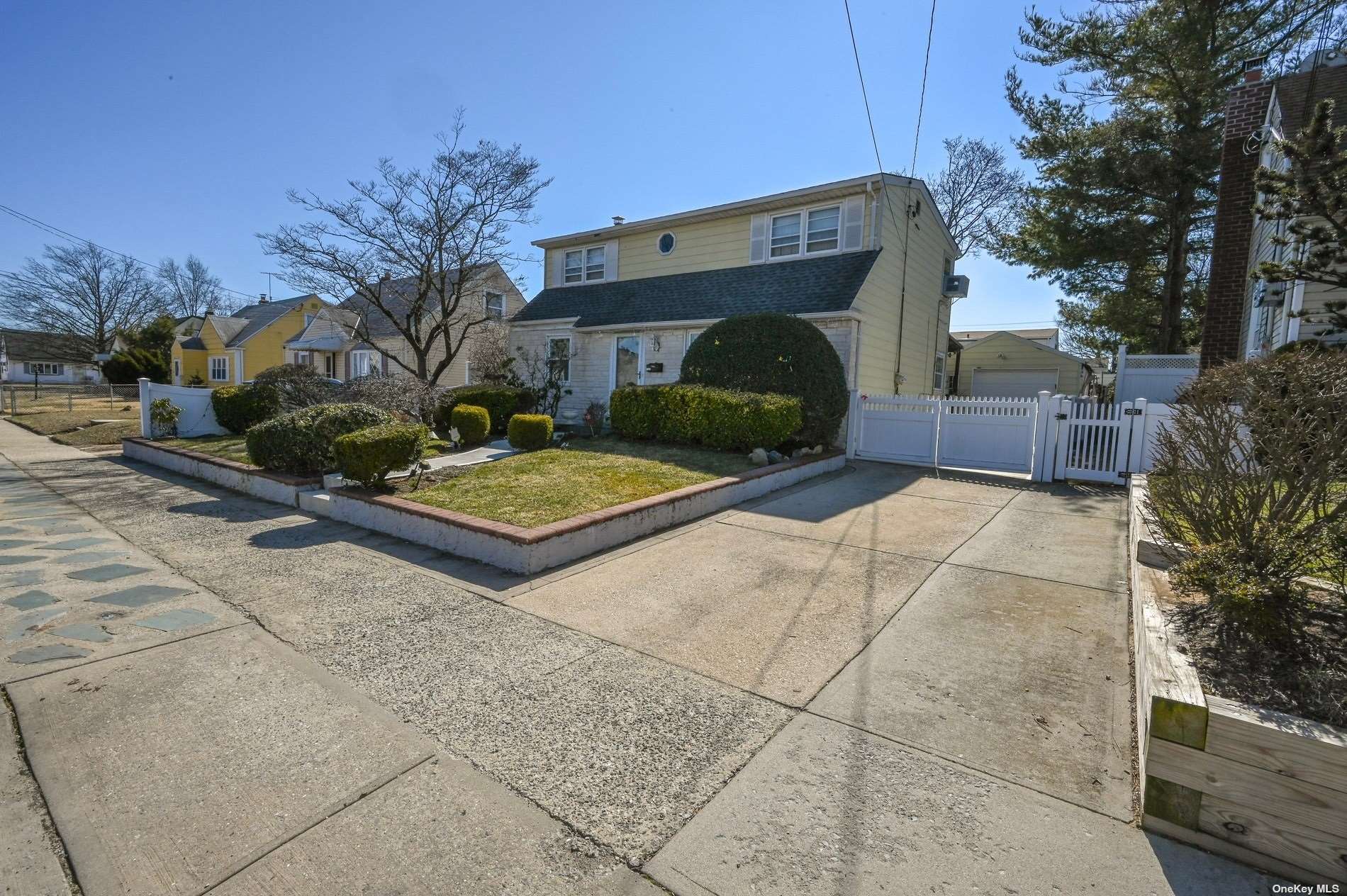1937 Franklin Road Valley Stream, NY 11580 - Photo 1 of 1 Gallery Image 1
