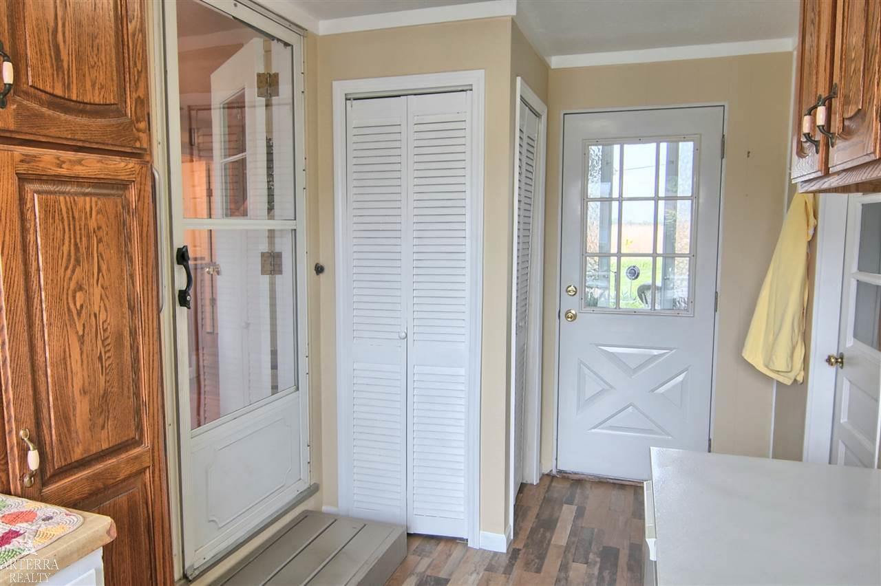 6395 Dyke Road Algonac, MI 48001 - Photo 20 of 26 mud room