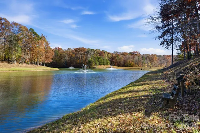 $775,000 | 211 Harbor Ridge Drive, Statesville, NC 28677