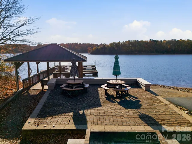 $775,000 | 211 Harbor Ridge Drive, Statesville, NC 28677