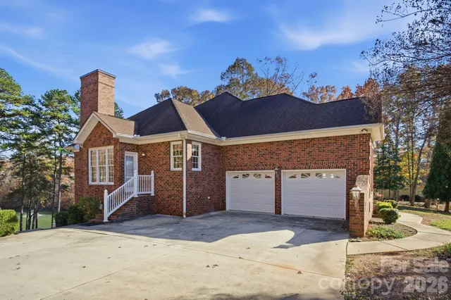 $775,000 | 211 Harbor Ridge Drive, Statesville, NC 28677