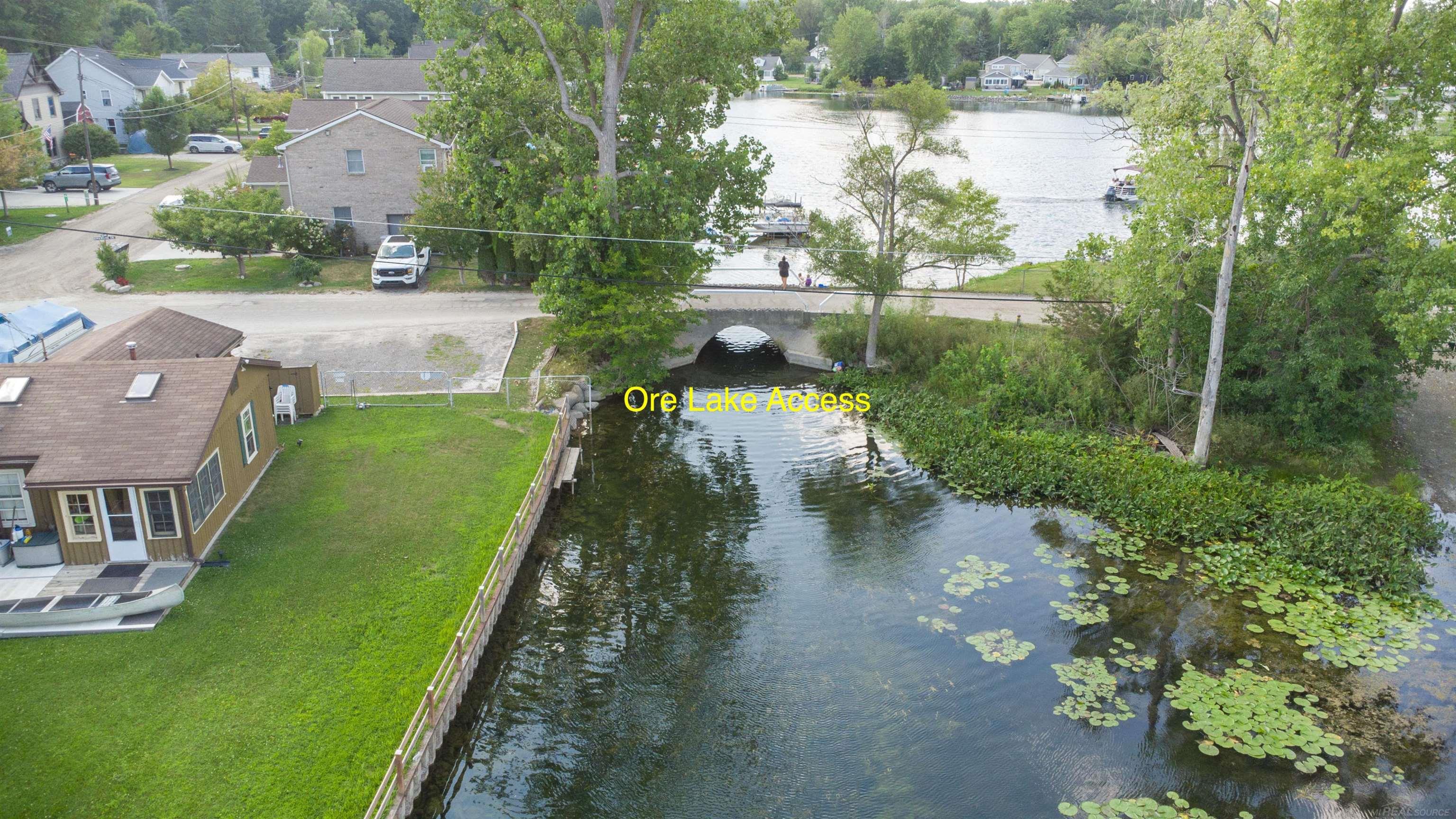 8970 River Valley Road Brighton, MI 48116 - Photo 12 of 39 50218143-01b1325b-c46d-423c-b990-89fd5ce69ce4.JPG