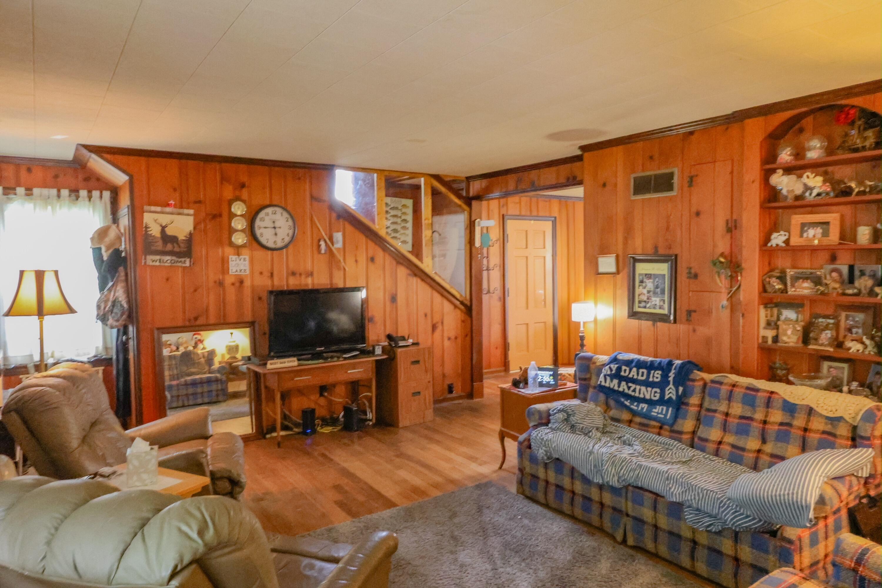 2831 Hemlock Road Quincy, MI 49082 - Photo 8 of 24 IMG_5650