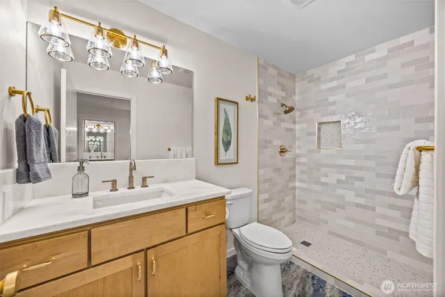 $924,995 | 17442 Northeast 40th Place, Unit D3, Redmond, WA 98052