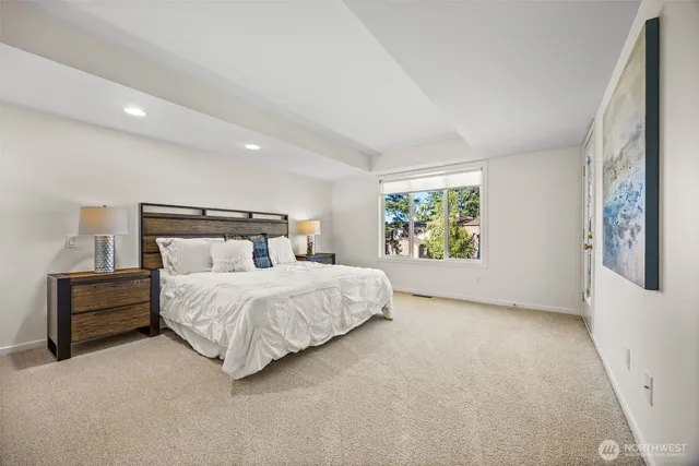 $924,995 | 17442 Northeast 40th Place, Unit D3, Redmond, WA 98052