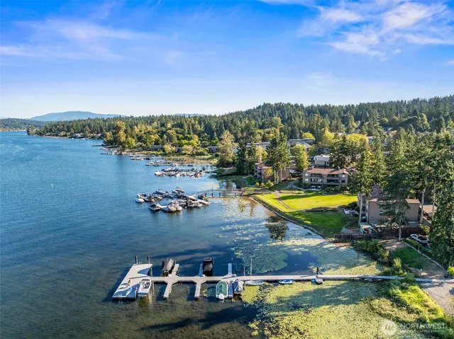 $924,995 | 17442 Northeast 40th Place, Unit D3, Redmond, WA 98052