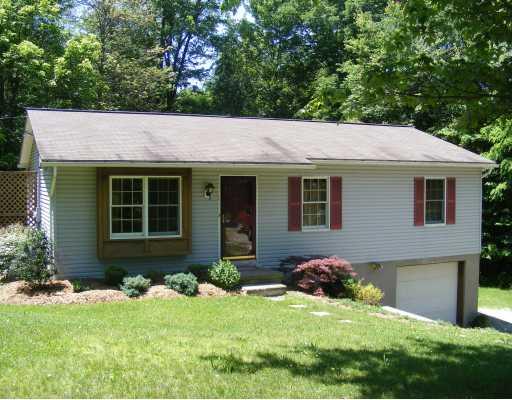 2031 Alamae Lakes Road Washington, PA 15301 - Photo 16 of 16 Exterior Front.