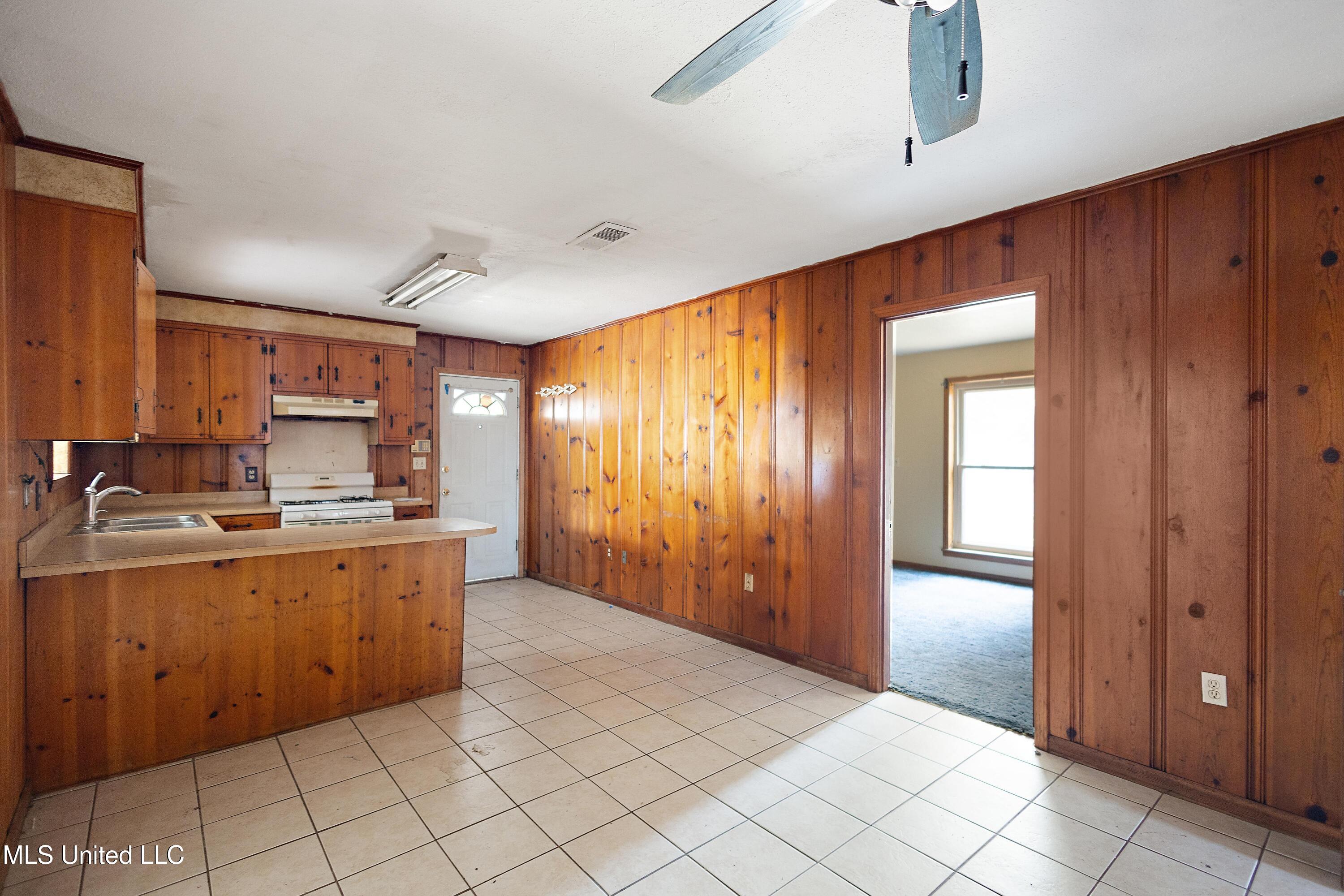 374 Savanna Street Jackson, MS 39212 - Photo 3 of 10 hzkfh10dj3