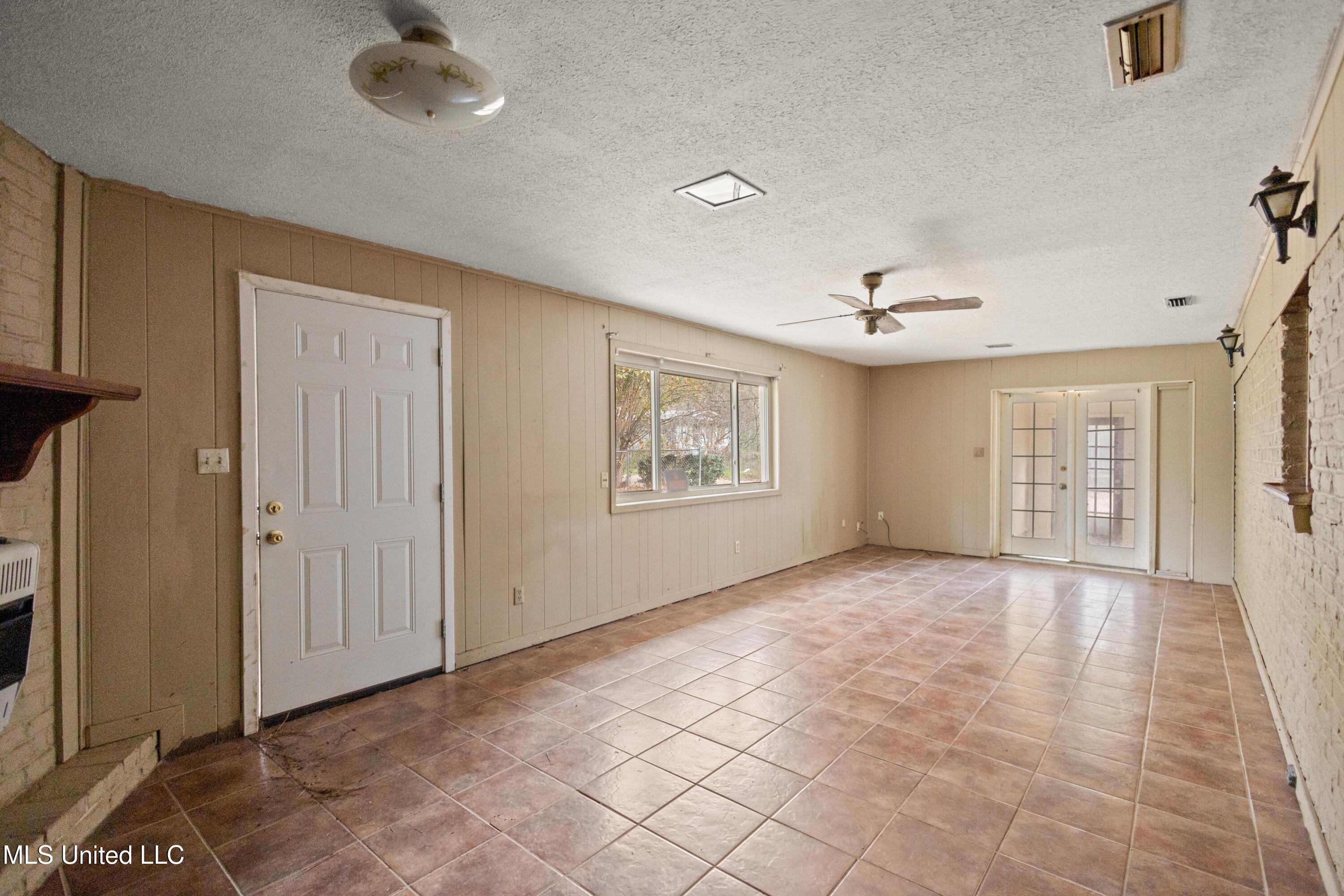 374 Savanna Street Jackson, MS 39212 - Photo 5 of 10 bh3yjbq8zh