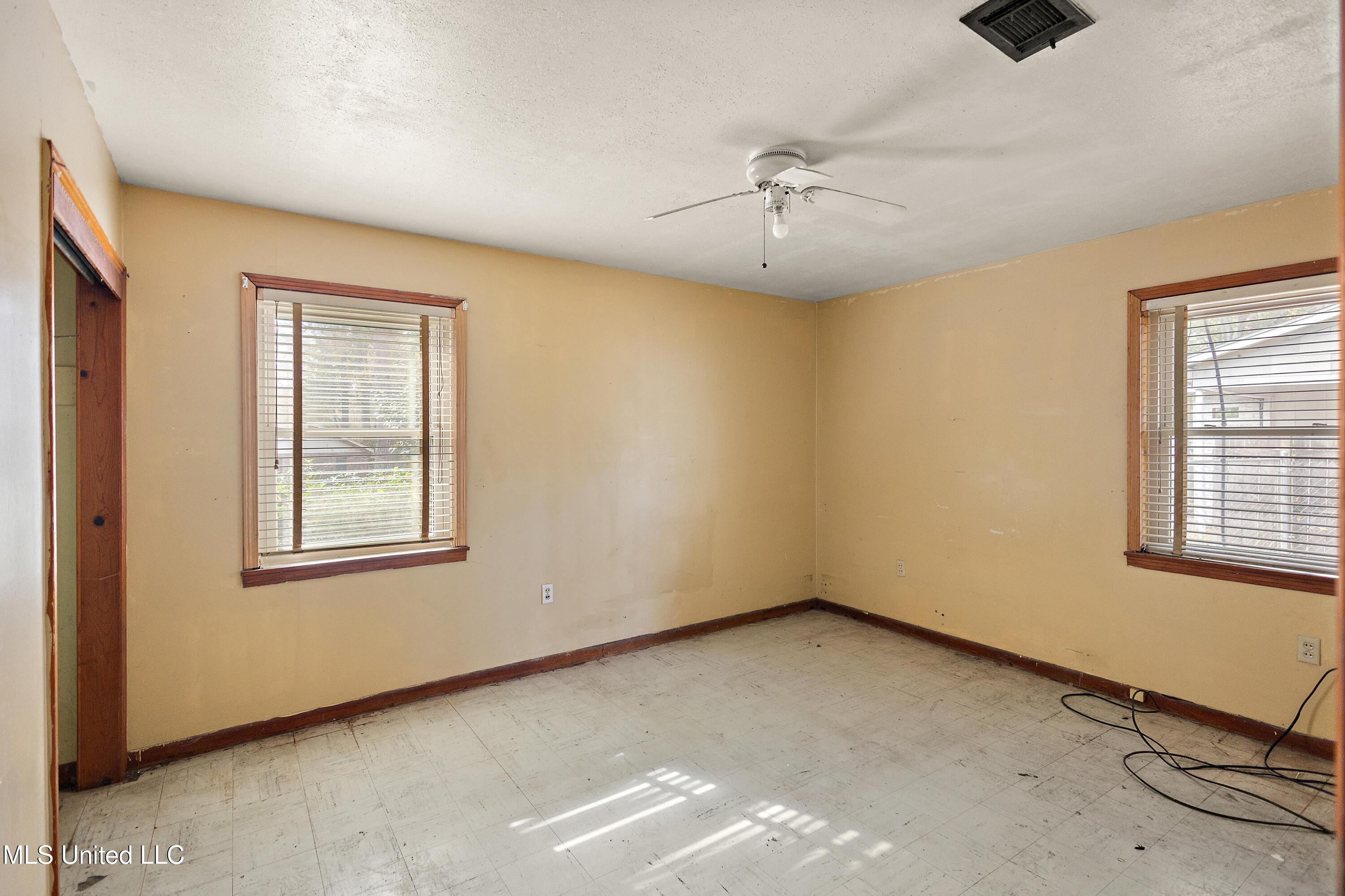 374 Savanna Street Jackson, MS 39212 - Photo 9 of 10 4txtao9o9q