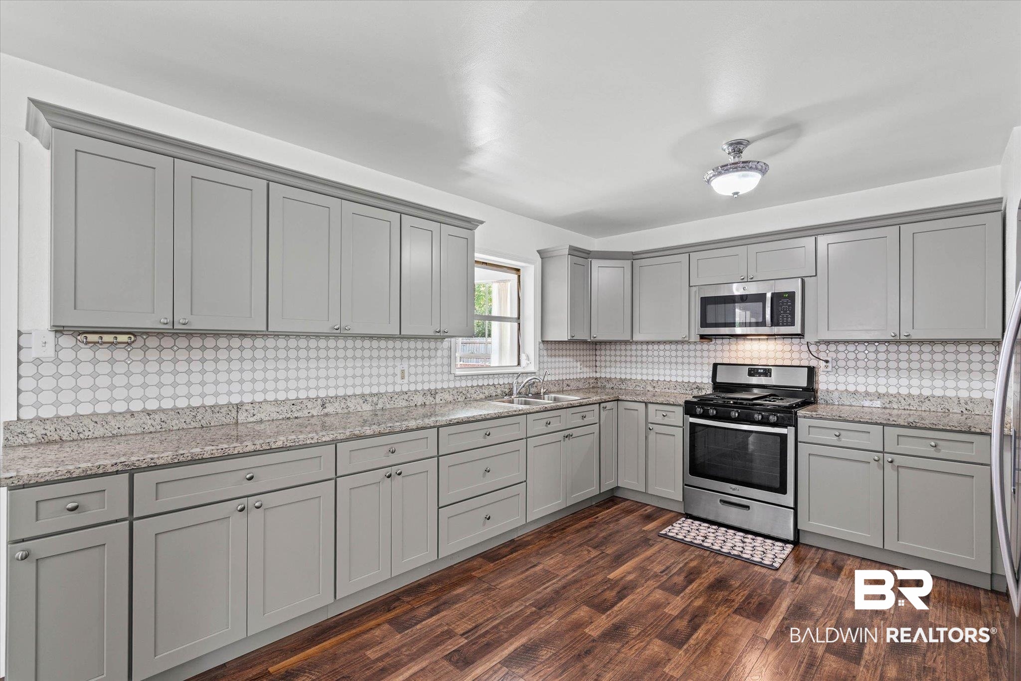 5955 Chalet Drive North Mobile, AL 36608 - Photo 4 of 35