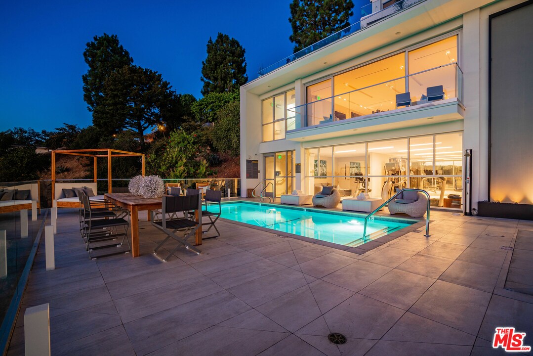 2391 Roscomare Road, Unit 103 Los Angeles, CA 90077 - Photo 30 of 32