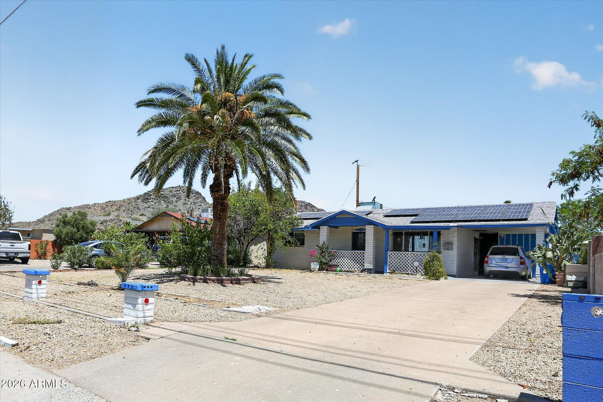 806 East Mountain View Road Phoenix, AZ 85020 - Photo 4 of 32