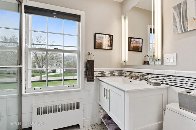 $550,000 | 1119 Elm Ridge Drive, Glencoe, IL 60022