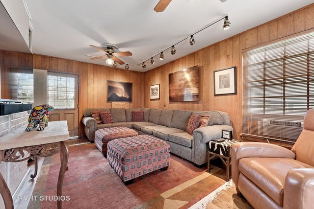 $550,000 | 1119 Elm Ridge Drive, Glencoe, IL 60022