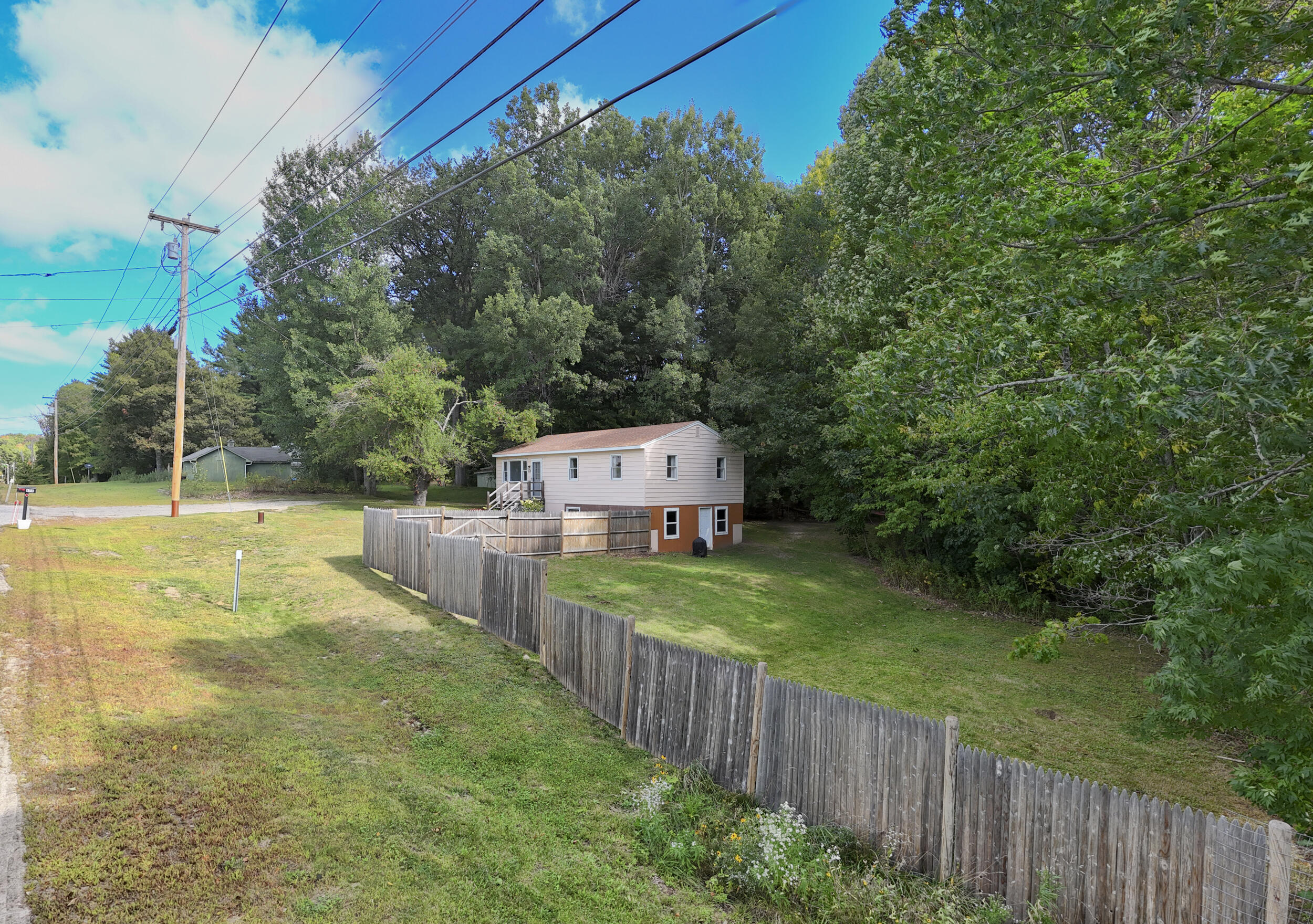 658 Middle Road Sabattus, ME 04280 - Photo 4 of 50 33_658middle-26