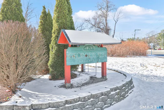 $199,900 | E6 Bradley Circle, Unit 6, Enfield, CT 06082