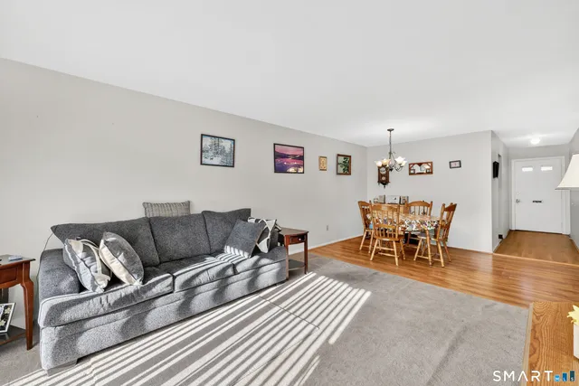 $199,900 | E6 Bradley Circle, Unit 6, Enfield, CT 06082