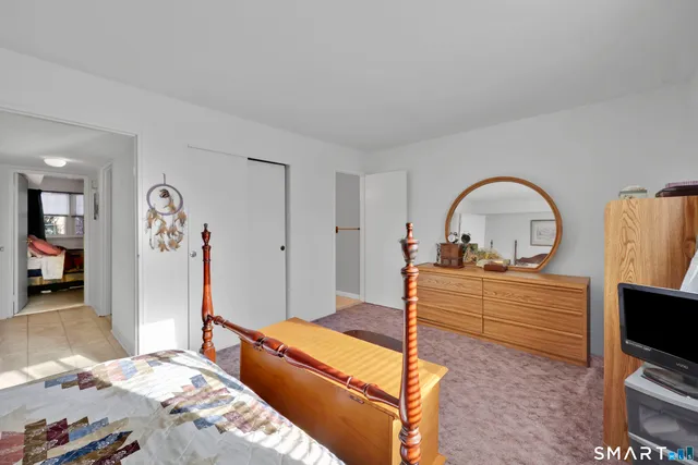 $199,900 | E6 Bradley Circle, Unit 6, Enfield, CT 06082