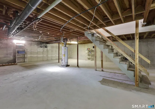 $199,900 | E6 Bradley Circle, Unit 6, Enfield, CT 06082