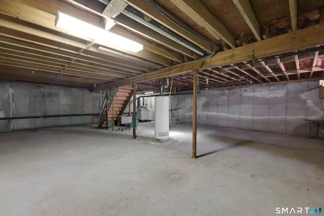 $199,900 | E6 Bradley Circle, Unit 6, Enfield, CT 06082