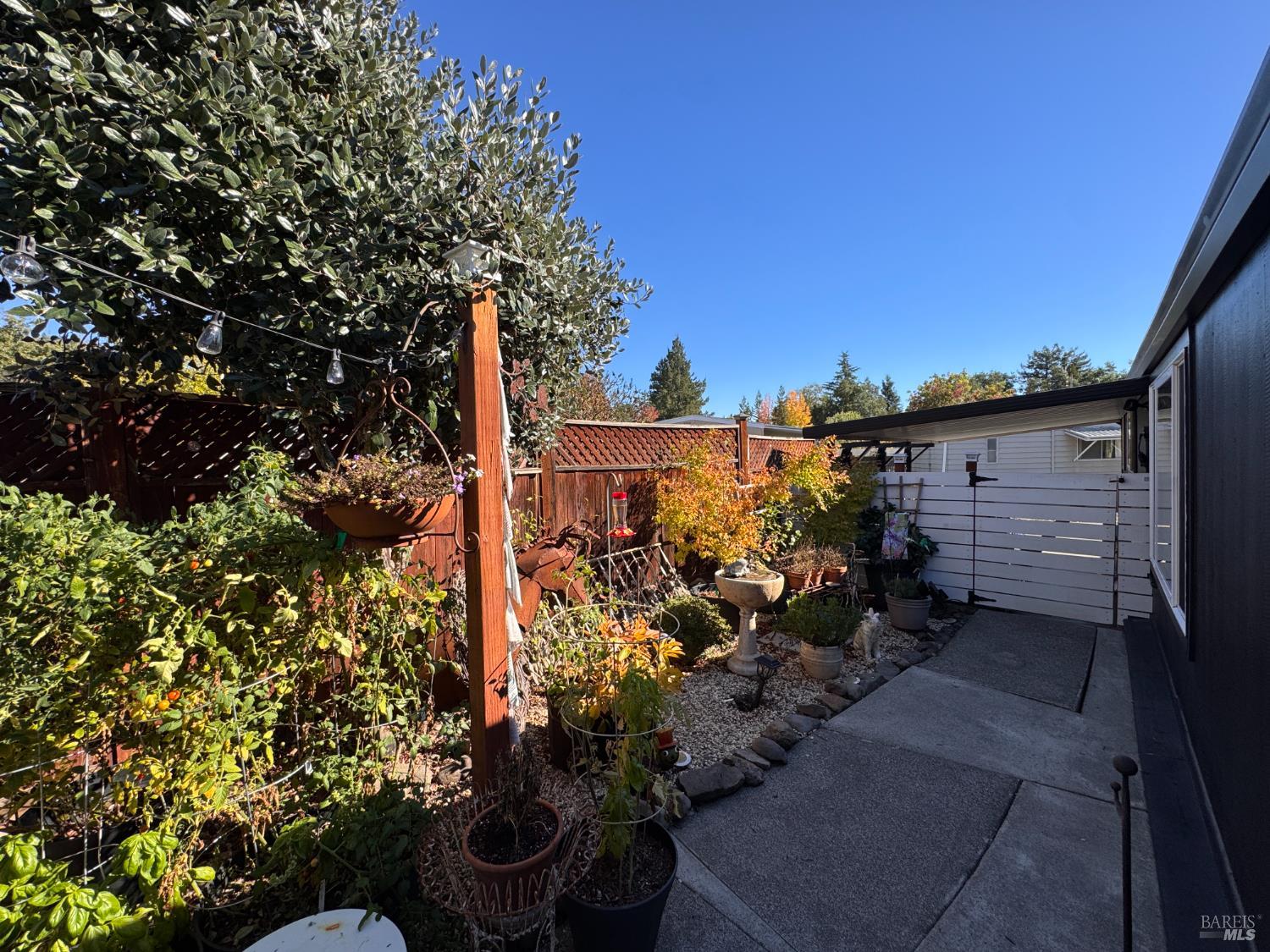 52 Oakstone Court, Unit 52 Santa Rosa, CA 95409 - Photo 29 of 49 a view of a pathway of the house