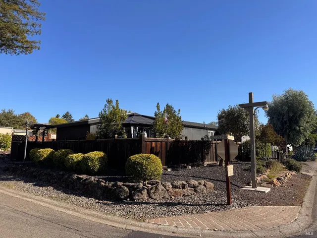 $239,000 | 52 Oakstone Court, Unit 52, Santa Rosa, CA 95409