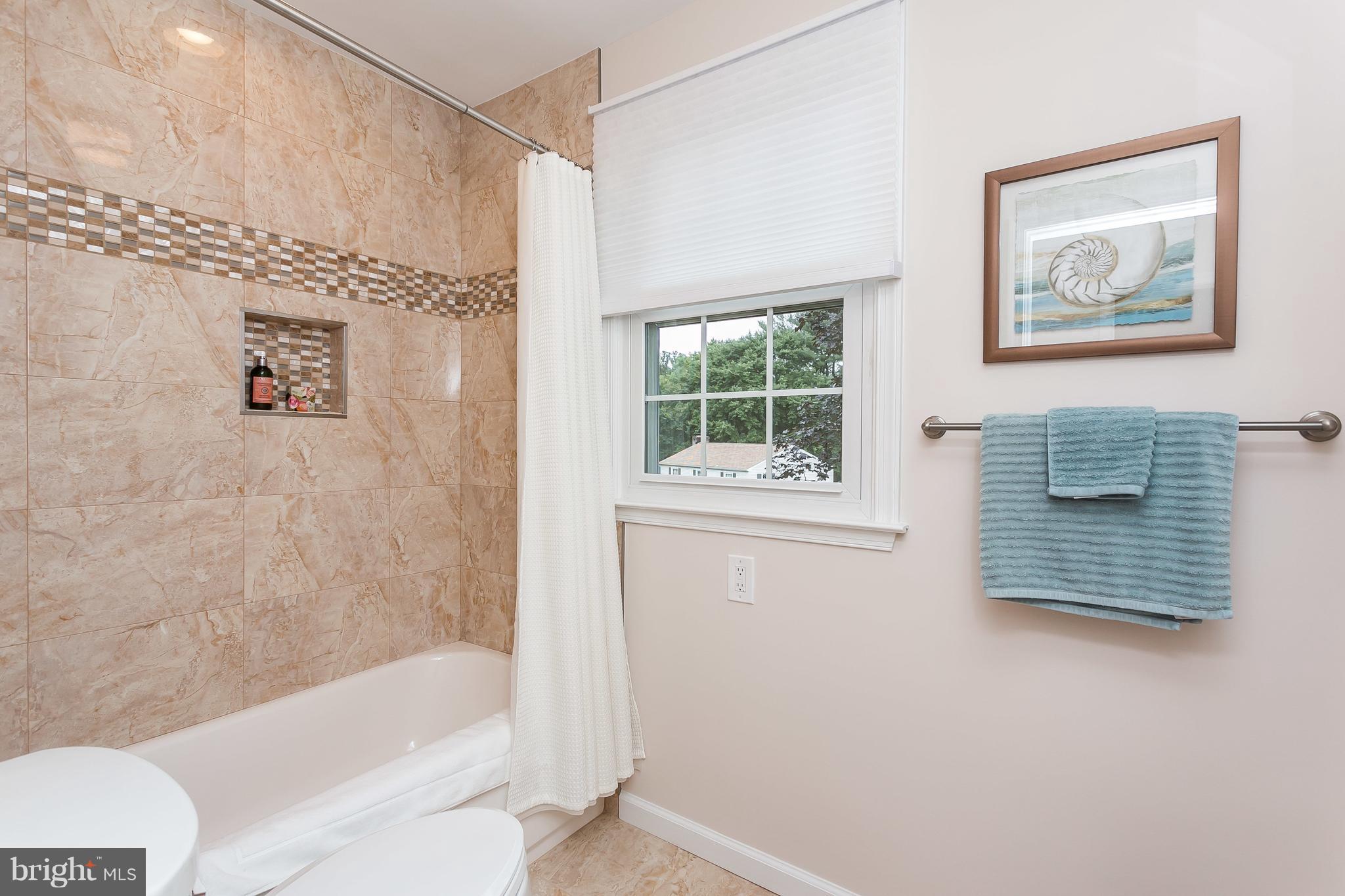 813 Ramshead Circle Cockeysville, MD 21030 - Photo 18 of 24 Bath