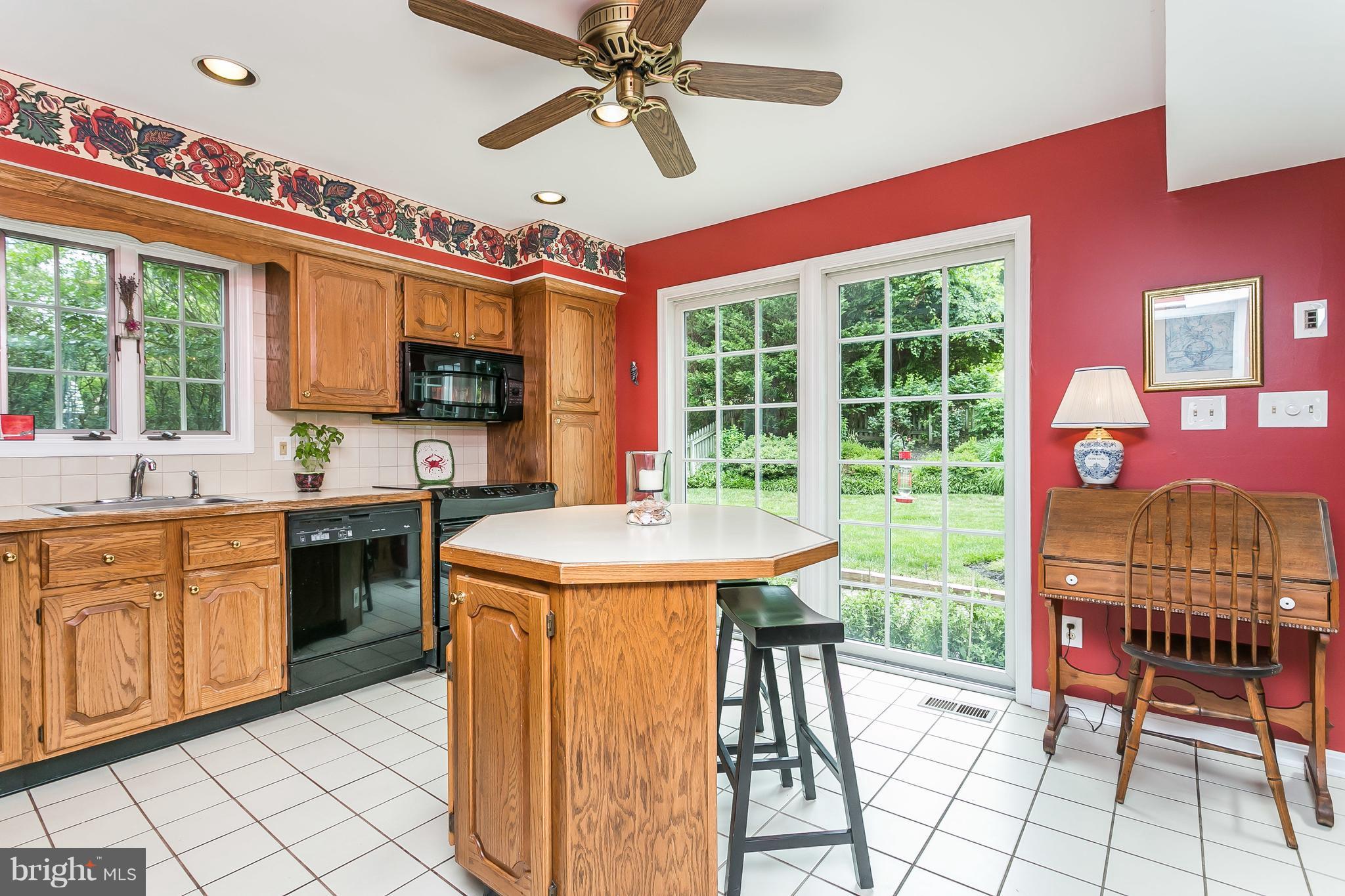 813 Ramshead Circle Cockeysville, MD 21030 - Photo 6 of 24 Kitchen