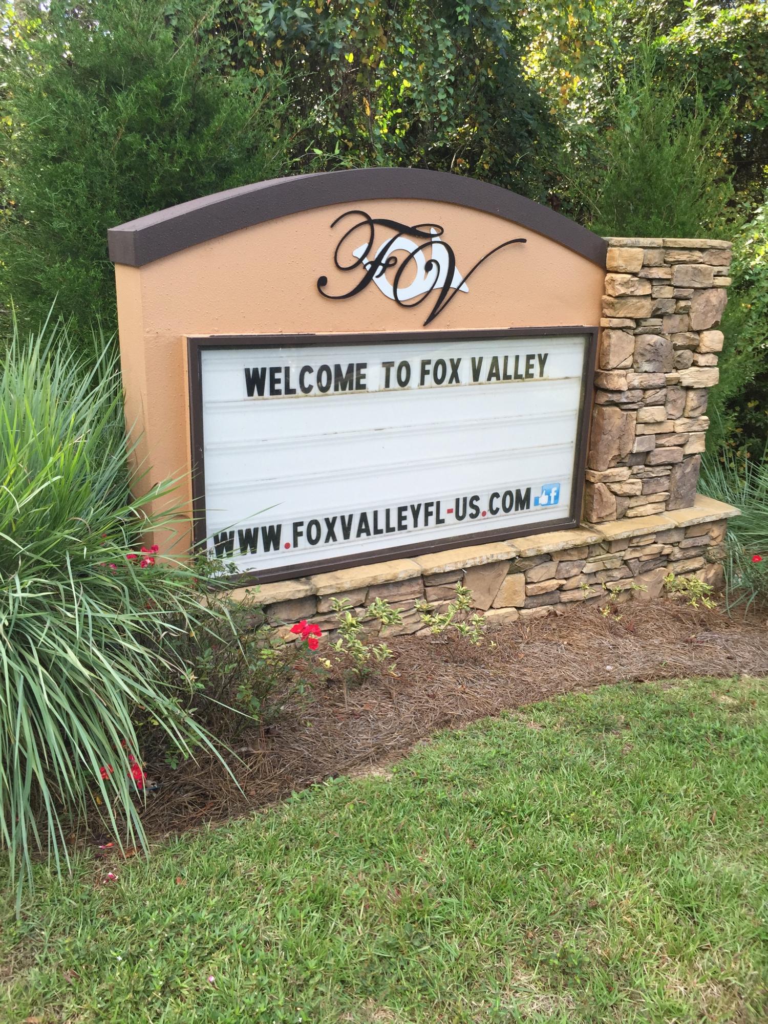 3 Crestview Crestview, FL 32536 - Photo 1 of 20 a sign on the side of the road