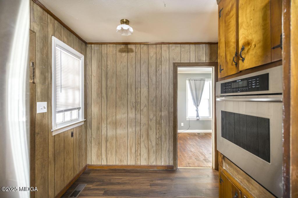 1940 Manson Road Macon, GA 31217 - Photo 14 of 28 a view of an entryway with a fireplace