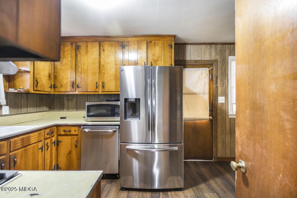 1940 Manson Road Macon, GA 31217 - Photo 17 of 28 a kitchen with appliances a sink and a window