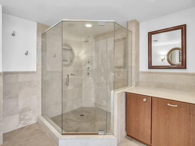 $4,100 | 4200 North Ocean Drive, Unit 21605, Singer Island, FL 33404