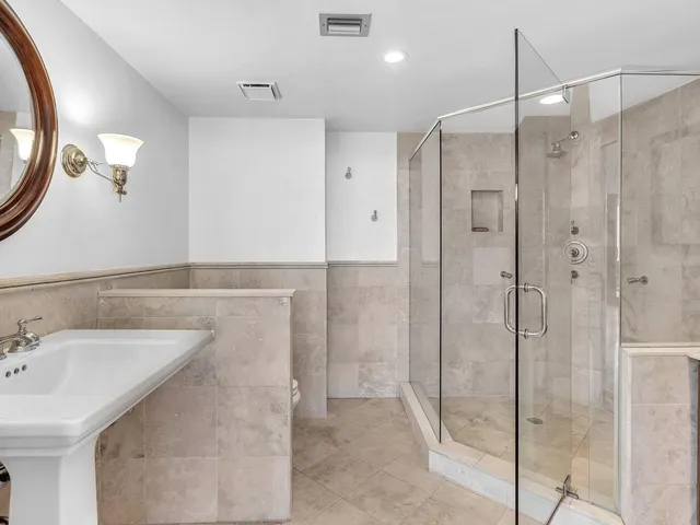 $4,100 | 4200 North Ocean Drive, Unit 21605, Singer Island, FL 33404