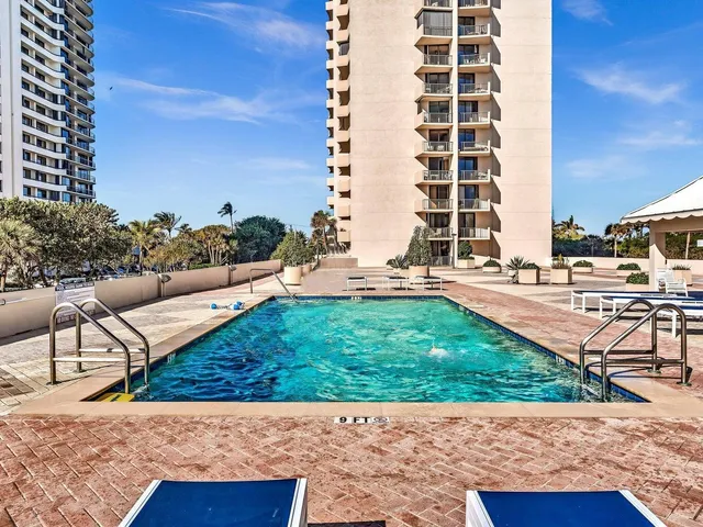 $4,100 | 4200 North Ocean Drive, Unit 21605, Singer Island, FL 33404