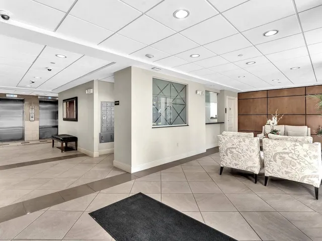 $4,100 | 4200 North Ocean Drive, Unit 21605, Singer Island, FL 33404