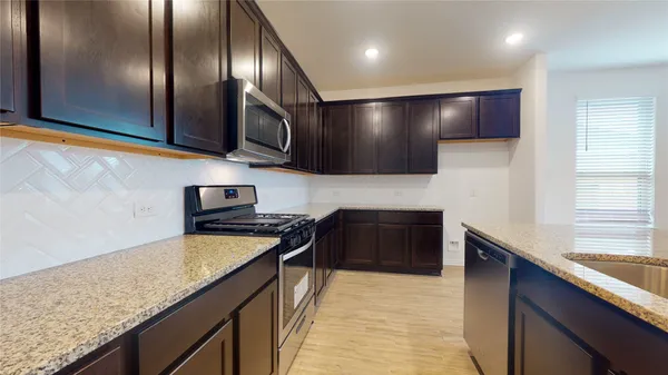 $2,050 | 31314 Whitfield Court, Fulshear, TX 77441