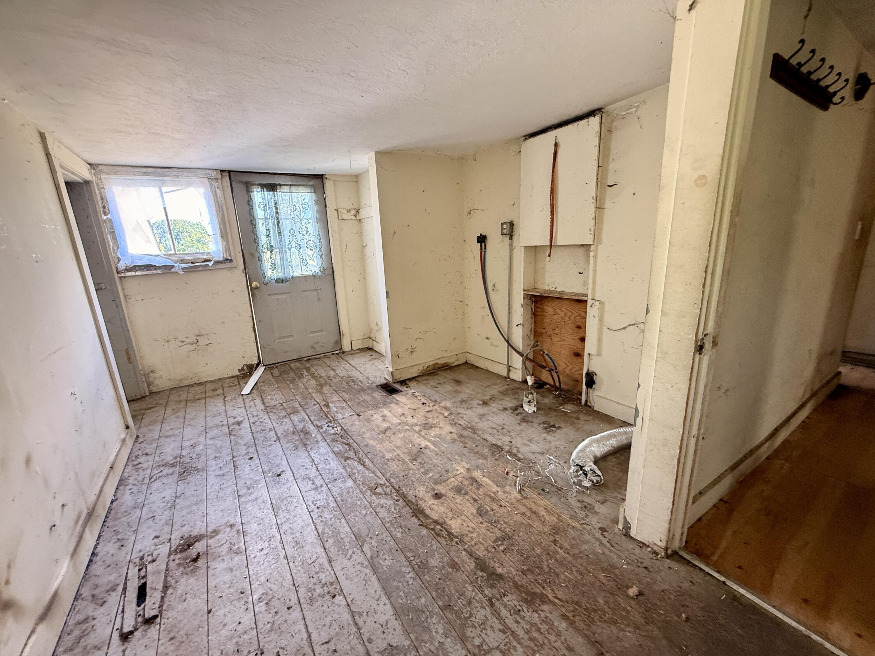 660 Durham Road Brunswick, ME 04011 - Photo 16 of 36 Mudroom