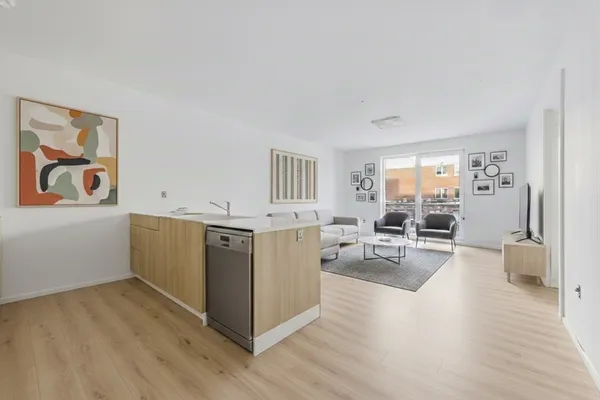 $3,485 | 1035 Commonwealth Avenue, Unit 306, Boston, MA 02215