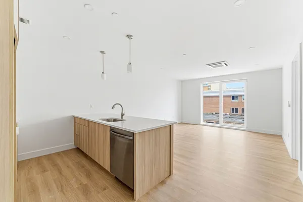 $3,485 | 1035 Commonwealth Avenue, Unit 306, Boston, MA 02215