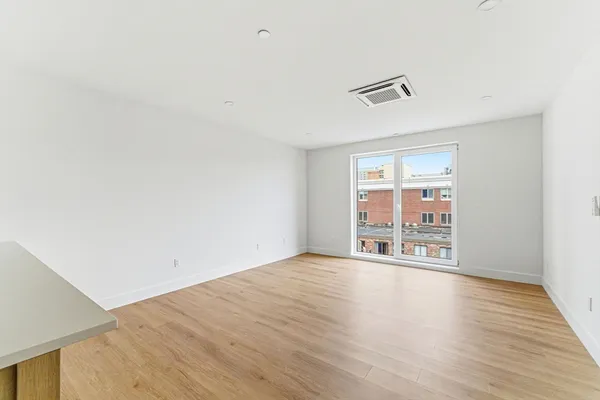 $3,485 | 1035 Commonwealth Avenue, Unit 306, Boston, MA 02215