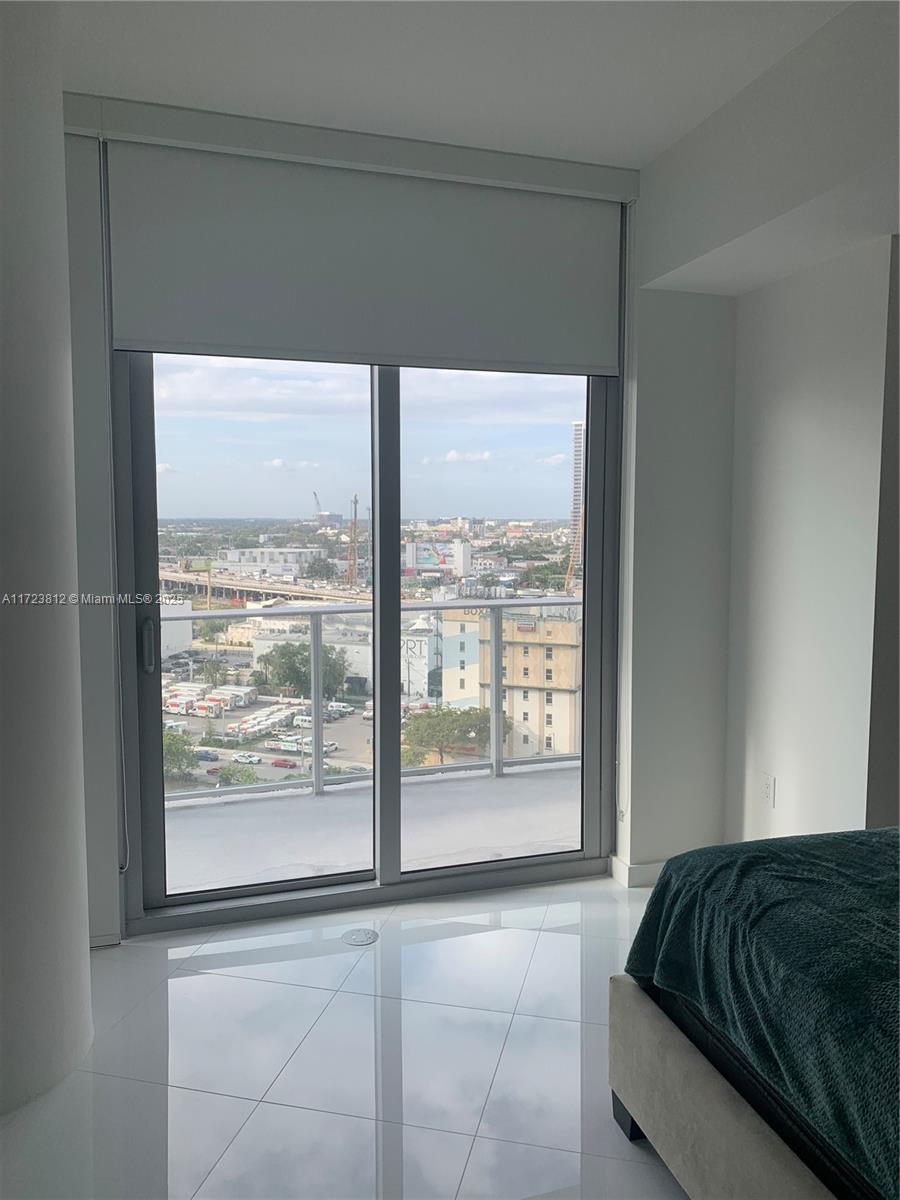 851 Northeast 1st Avenue, Unit 1002 Miami, FL 33132 - Photo 2 of 11