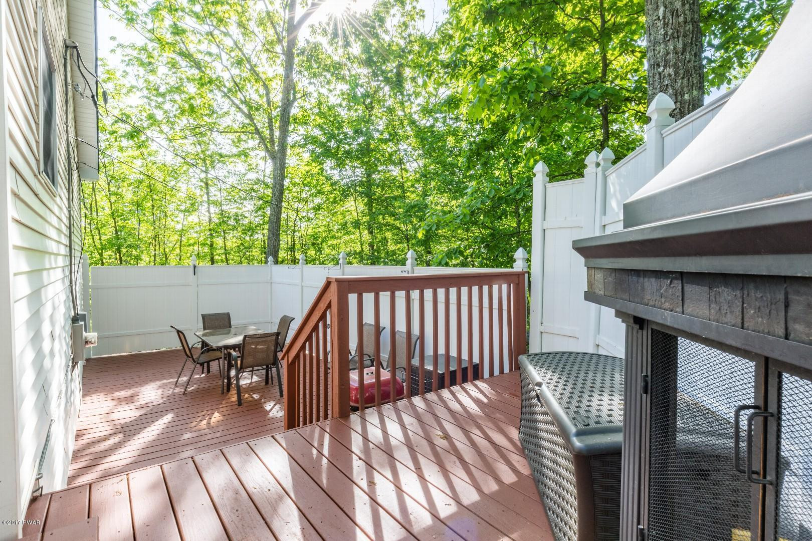 103 Price Street Bushkill, PA 18324 - Photo 4 of 21