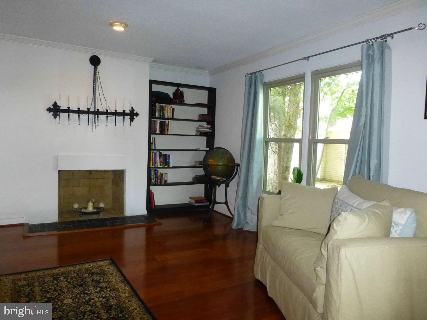 18509 Cabin Road Triangle, VA 22172 - Photo 76 of 107 Gallery Image 76